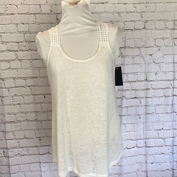 Bobeau top  - Picture 1 of 7